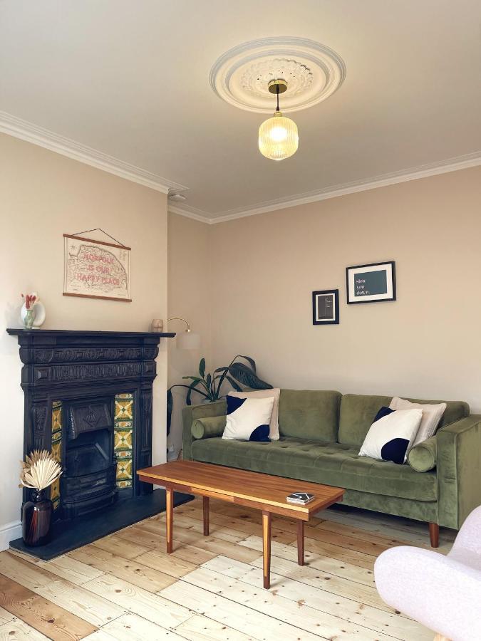 Family Friendly House In Norwich With Parking Villa Exterior photo