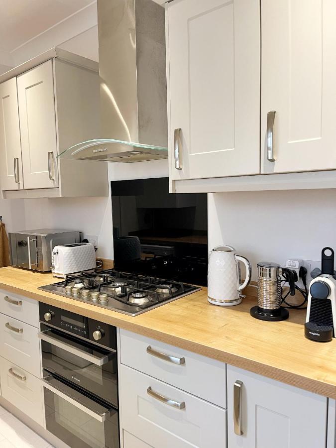 Family Friendly House In Norwich With Parking Villa Exterior photo